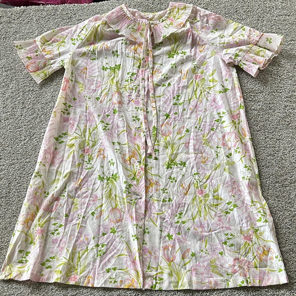 Vintage Smart Time Gown Womens 2X White Floral Pleated Kaftan Sleepwear